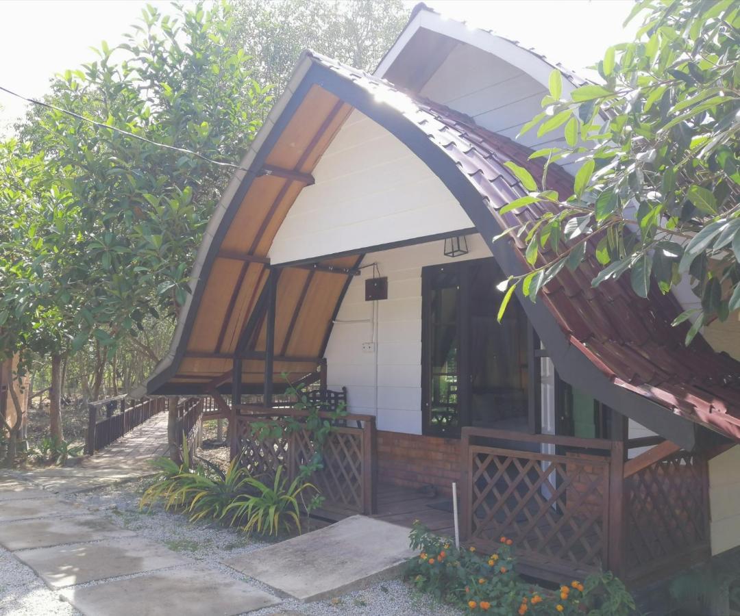 Api-Api Eco Chalet Pantai Kok Exterior foto